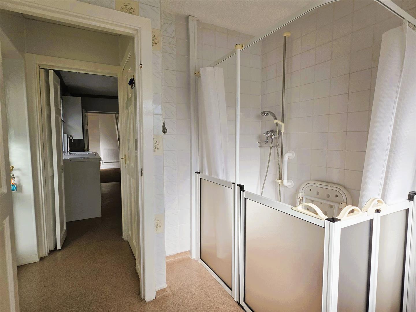 Marble Hall Road, Llanelli, SA15 1NN